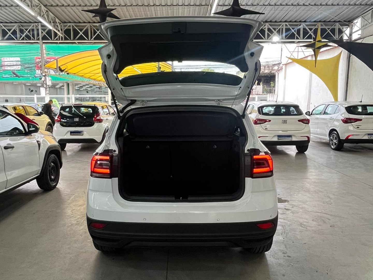 VOLKSWAGEN T-CROSS 1.0 200 TSI TOTAL FLEX AUTOMÁTICO 2024 - Miniatura 6