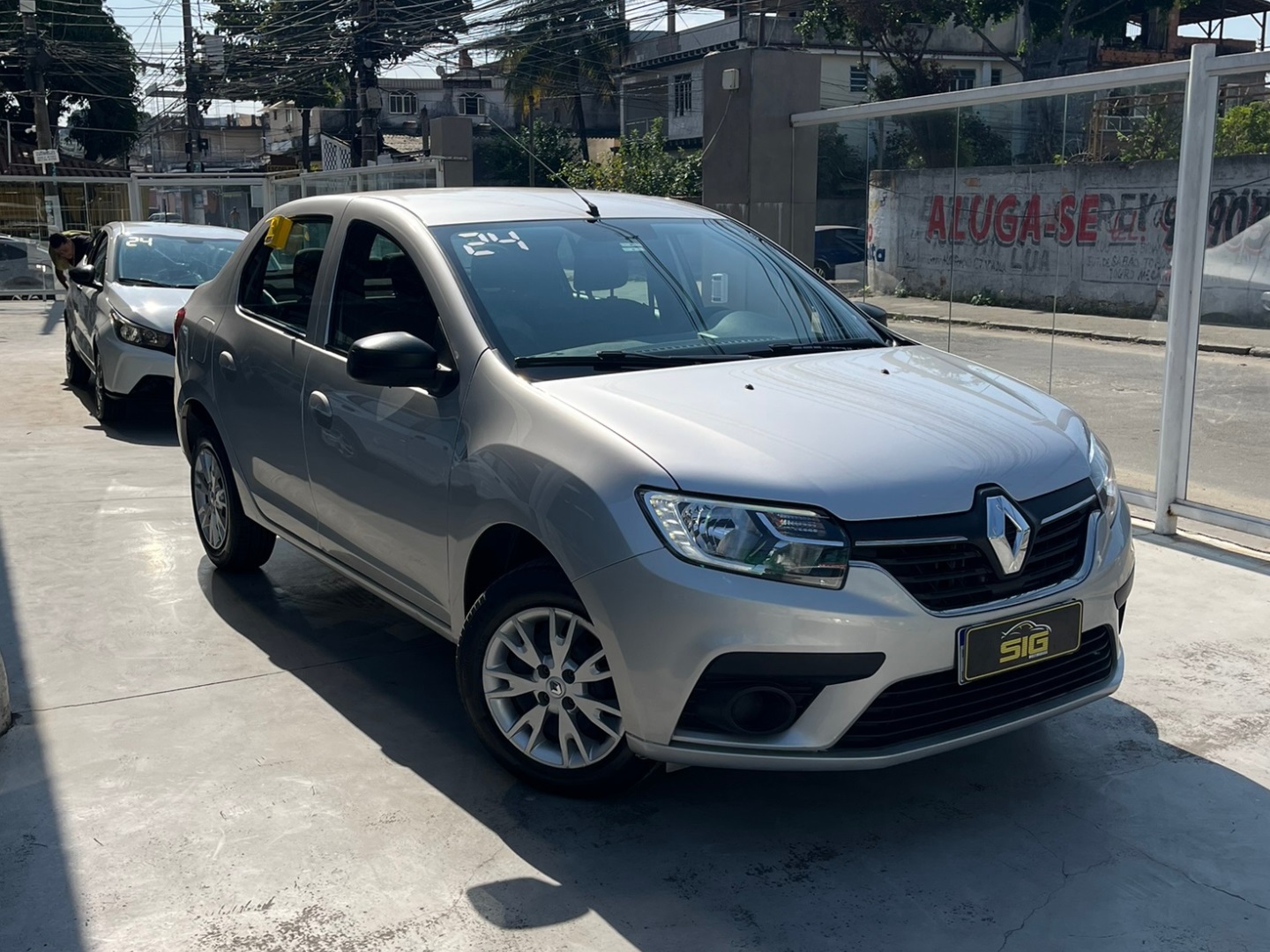 RENAULT LOGAN 1.0 12V SCE FLEX ZEN MANUAL 2024 - Imagem 1 - SIG Multimarcas