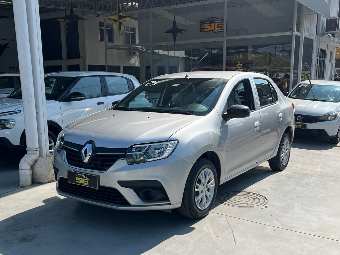 RENAULT LOGAN 1.0 12V SCE FLEX ZEN MANUAL 2024 - Miniatura 4