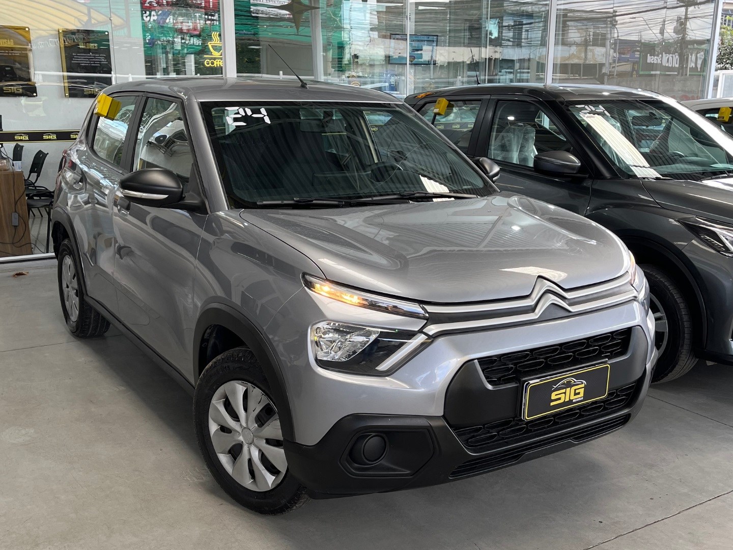 CITROEN C3 1.0 FIREFLY FLEX LIVE PACK MANUAL 2023 na cor Prata com 34.038 km - Imagem 1 - SIG Multimarcas