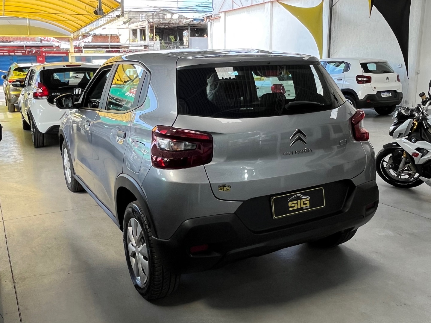 CITROEN C3 1.0 FIREFLY FLEX LIVE PACK MANUAL 2023 Prata - Miniatura 7 - SIG Multimarcas