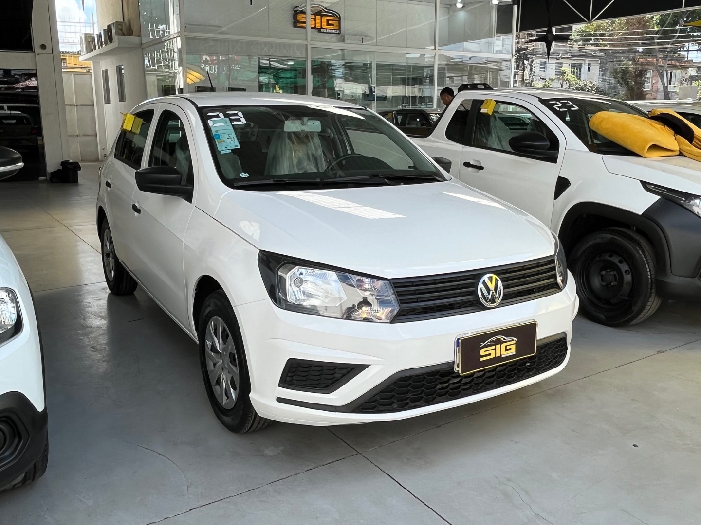 VOLKSWAGEN GOL 1.0 12V MPI TOTALFLEX 4P MANUAL 2023 Branco - Miniatura 4 - SIG Multimarcas