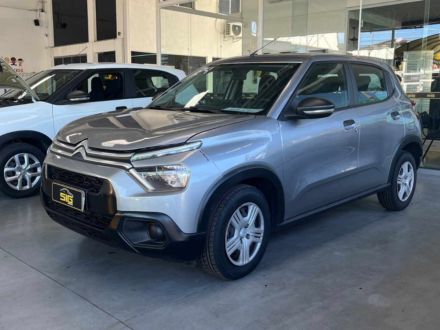 CITROEN C3 1.0 16V FLEX LIVE PACK MANUAL 2024 Cinza - Miniatura 4 - SIG Multimarcas