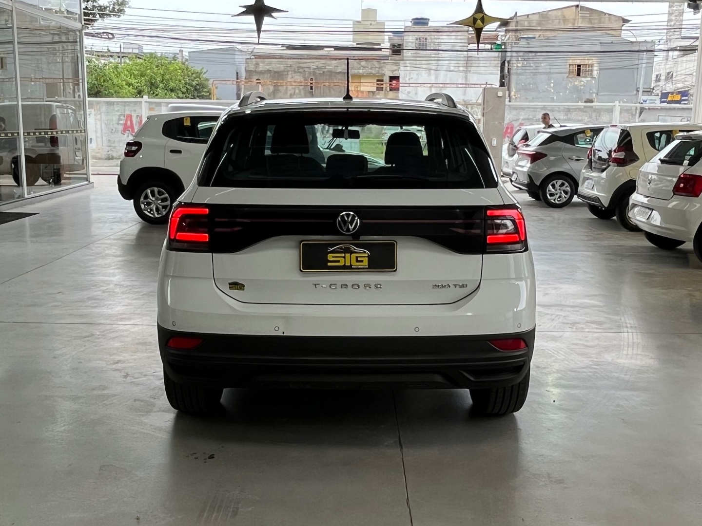 VOLKSWAGEN T-CROSS 1.0 200 TSI TOTAL FLEX COMFORTLINE AUTOMÁTICO 2023 Branco - Miniatura 5 - SIG Multimarcas