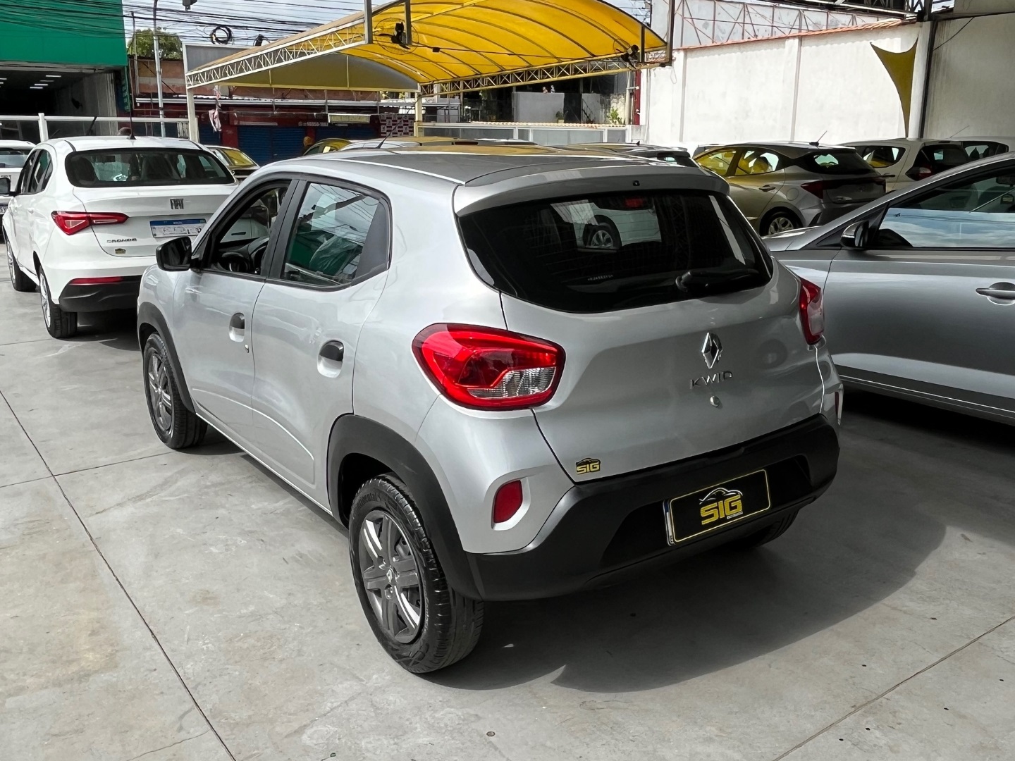 RENAULT KWID 1.0 12V SCE FLEX ZEN MANUAL 2024 Prata - Miniatura 8 - SIG Multimarcas