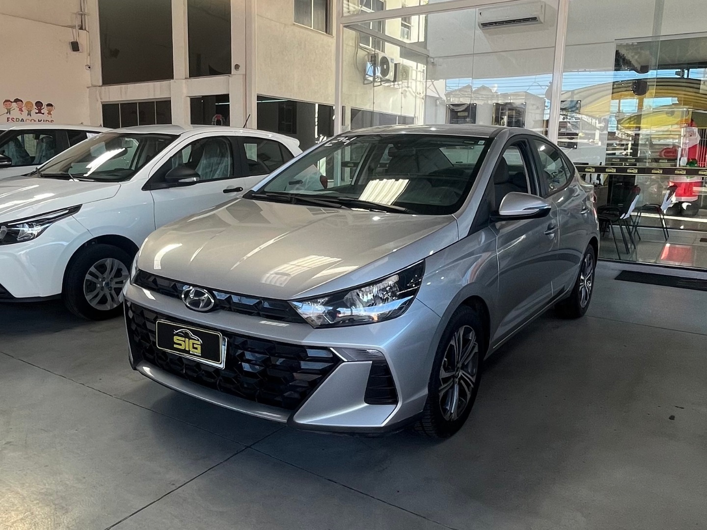 HYUNDAI HB20S 1.0 TGDI FLEX COMFORT PLUS AUTOMÁTICO 2024 - Miniatura 4