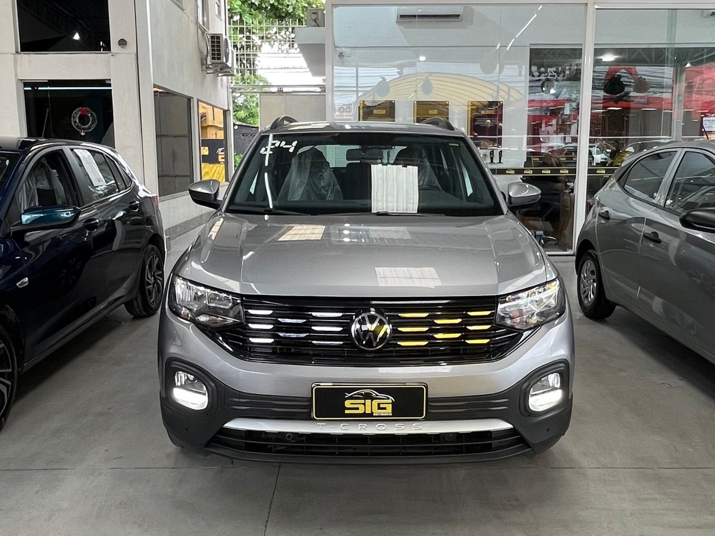 VOLKSWAGEN T-CROSS 1.0 200 TSI TOTAL FLEX AUTOMÁTICO 2024 - Miniatura 2