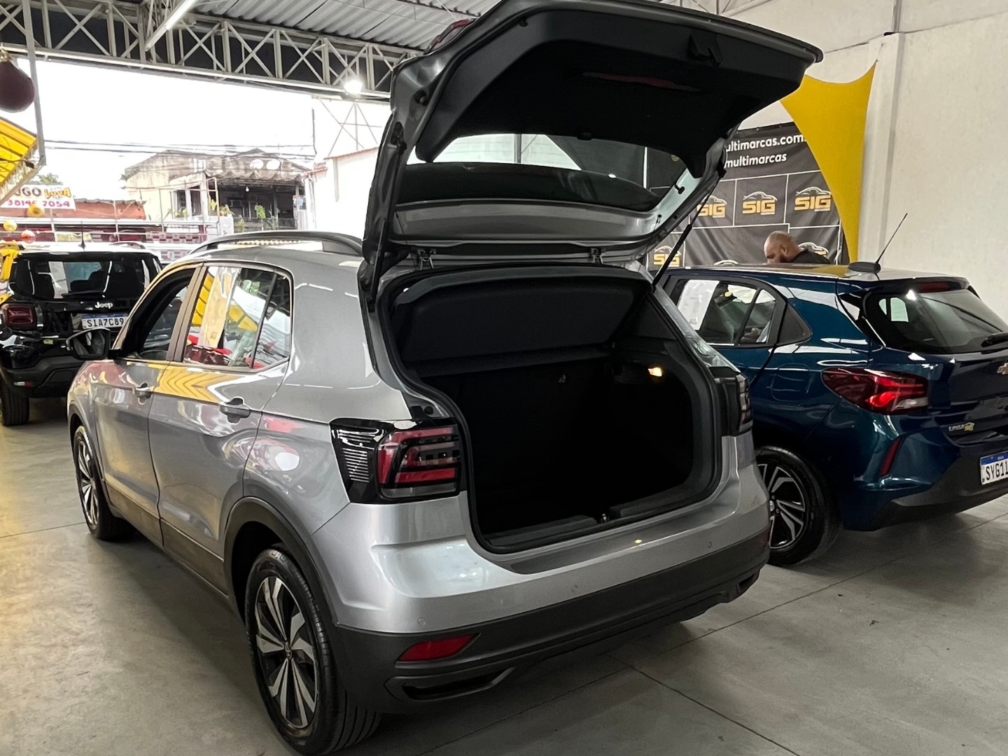 VOLKSWAGEN T-CROSS 1.0 200 TSI TOTAL FLEX AUTOMÁTICO 2024 - Miniatura 6