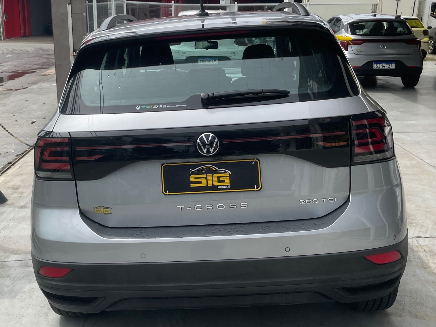 VOLKSWAGEN T-CROSS 1.0 200 TSI TOTAL FLEX AUTOMÁTICO 2024 Prata - Miniatura 6 - SIG Multimarcas