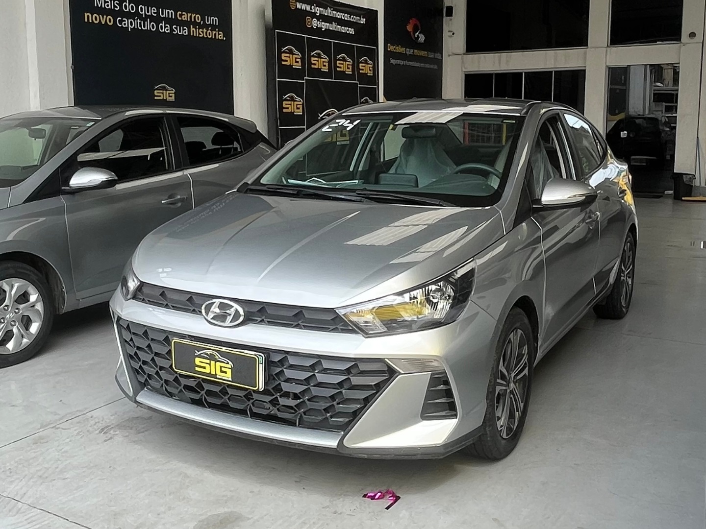 HYUNDAI HB20S 1.0 TGDI FLEX COMFORT PLUS AUTOMÁTICO 2024 Prata - Miniatura 3 - SIG Multimarcas