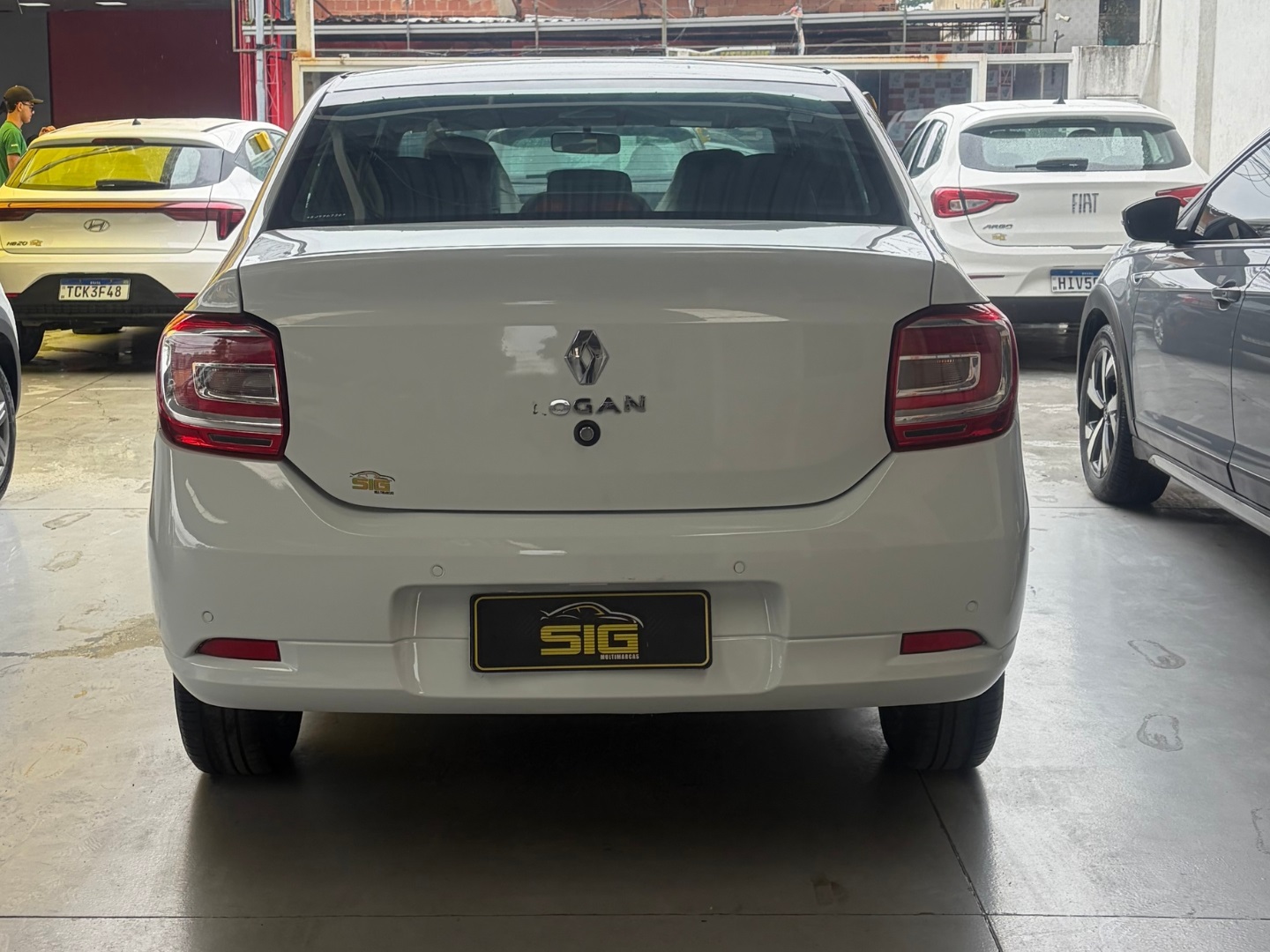 RENAULT LOGAN 1.0 12V SCE FLEX ZEN MANUAL 2025 Branco seminovo à venda em Duque de Caxias - Miniatura Interior - SIG Multimarcas