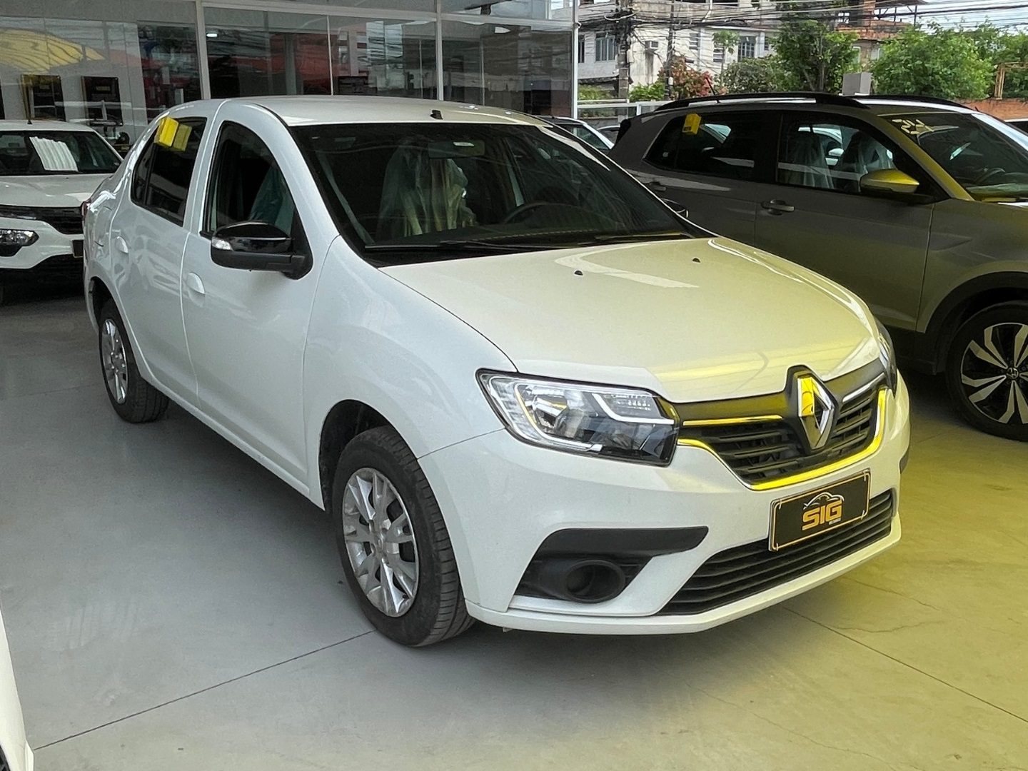 RENAULT LOGAN 1.0 12V SCE FLEX ZEN MANUAL 2025 Branco - Miniatura 2 - SIG Multimarcas
