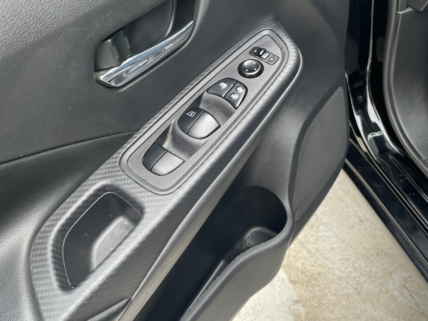 NISSAN VERSA 1.6 16V FLEX ADVANCE XTRONIC 2024 Preto - Miniatura 8 - SIG Multimarcas