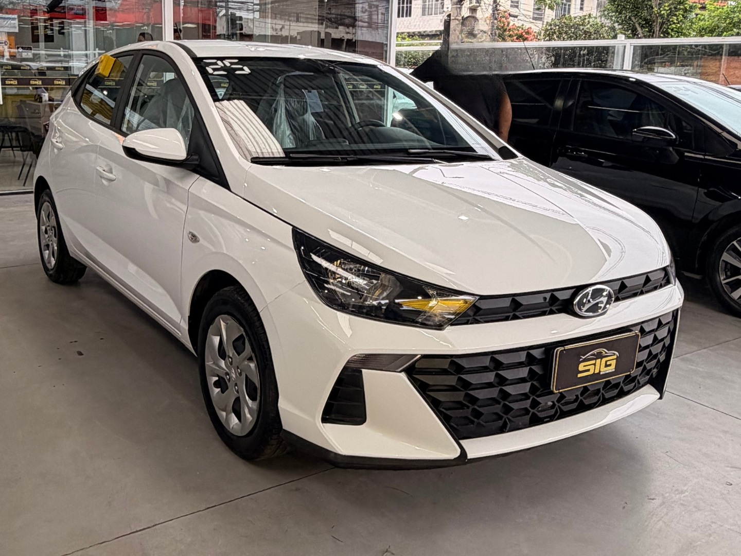 HYUNDAI HB20 1.0 12V FLEX SENSE PLUS MANUAL 2025 Branco seminovo à venda em Duque de Caxias - Miniatura Lateral - SIG Multimarcas