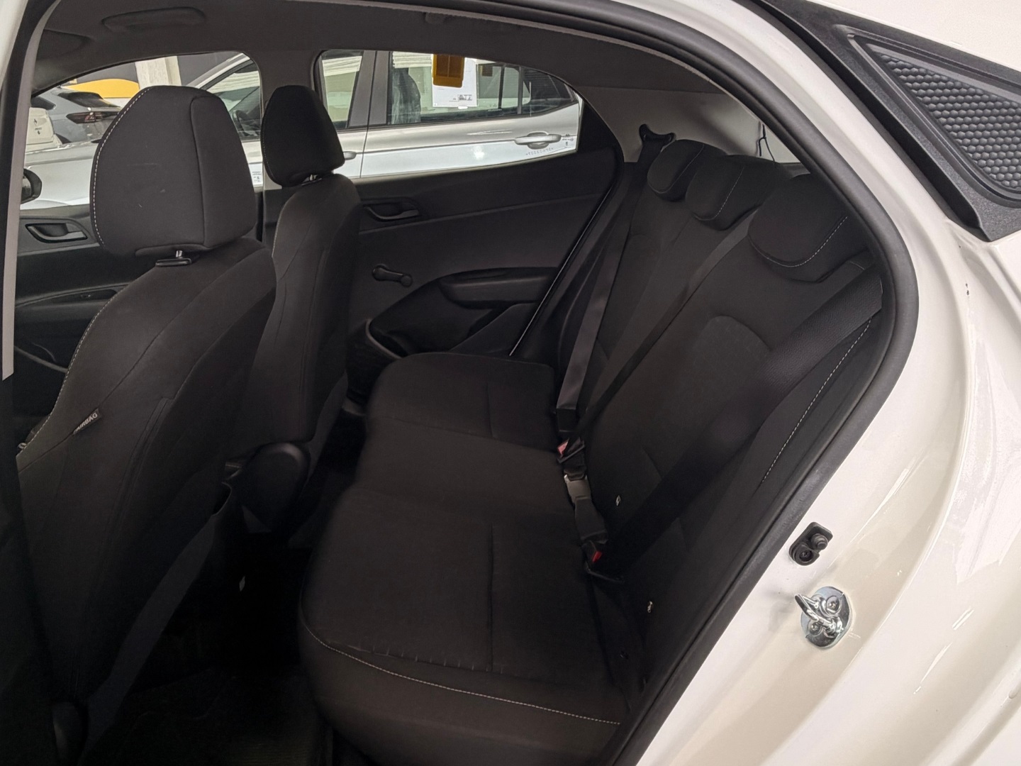 HYUNDAI HB20 1.0 12V FLEX SENSE PLUS MANUAL 2025 Branco seminovo à venda em Duque de Caxias - Miniatura Vista 6 - SIG Multimarcas