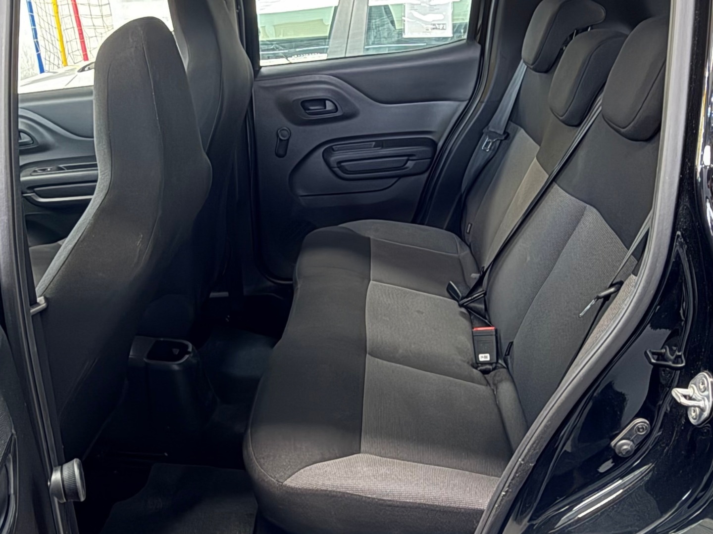 CITROEN C3 1.0 FIREFLY FLEX LIVE PACK MANUAL 2025 Preto seminovo à venda em Duque de Caxias - Miniatura Vista 8 - SIG Multimarcas