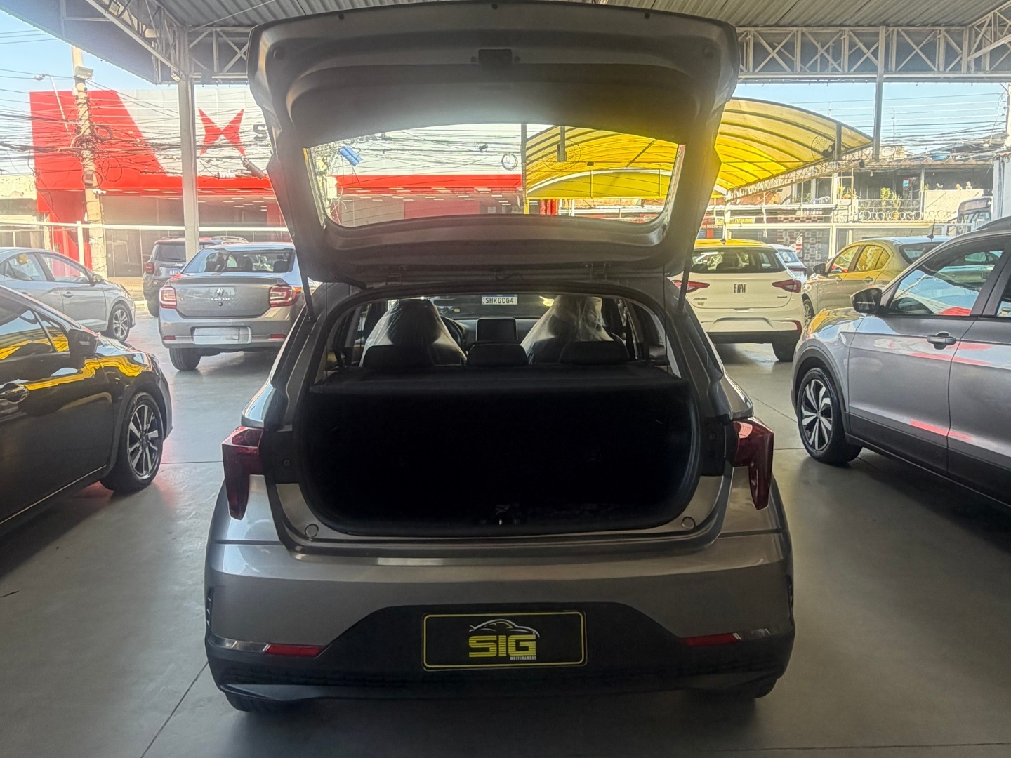 HYUNDAI HB20 1.0 12V FLEX COMFORT PLUS MANUAL 2025 Prata seminovo à venda em Duque de Caxias - Miniatura Vista 7 - SIG Multimarcas