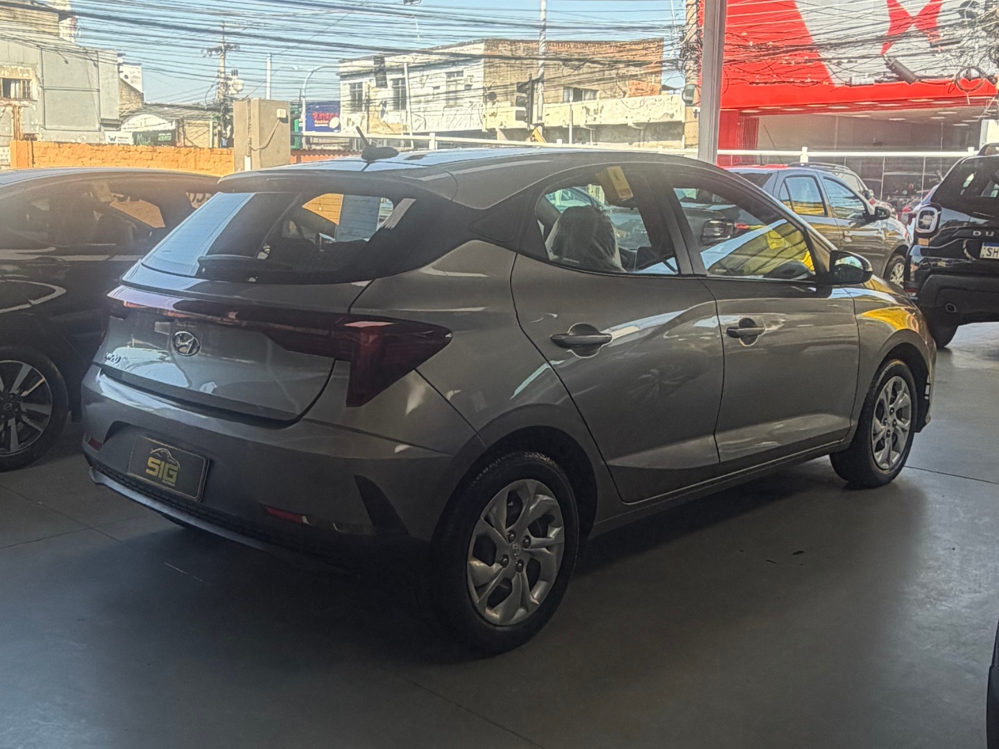 HYUNDAI HB20 1.0 12V FLEX COMFORT PLUS MANUAL 2025 Prata seminovo à venda em Duque de Caxias - Miniatura Detalhe - SIG Multimarcas