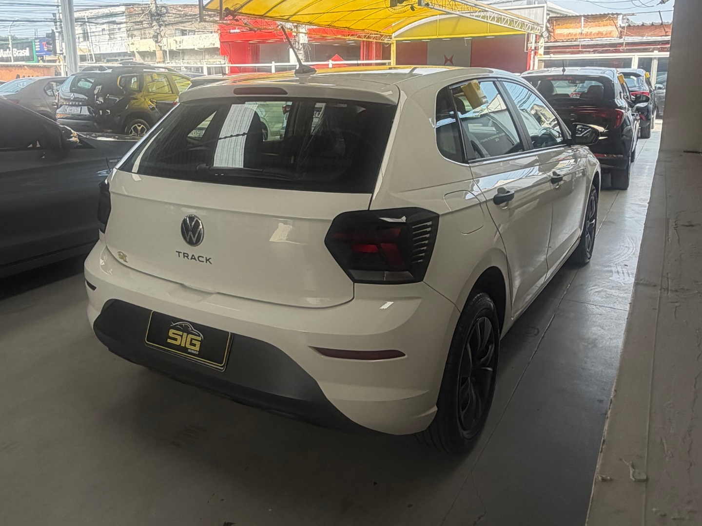 VOLKSWAGEN POLO 1.0 MPI TRACK MANUAL 2025 Branco seminovo à venda em Duque de Caxias - Miniatura Interior - SIG Multimarcas