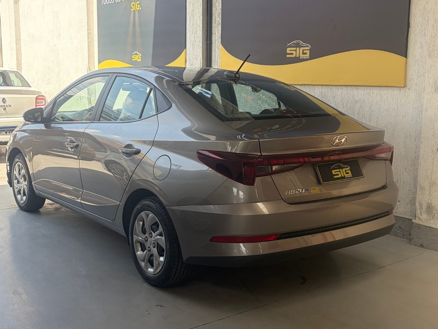 HYUNDAI HB20S 1.0 12V FLEX COMFORT PLUS MANUAL 2025 Prata seminovo à venda em Duque de Caxias - Miniatura Detalhe - SIG Multimarcas