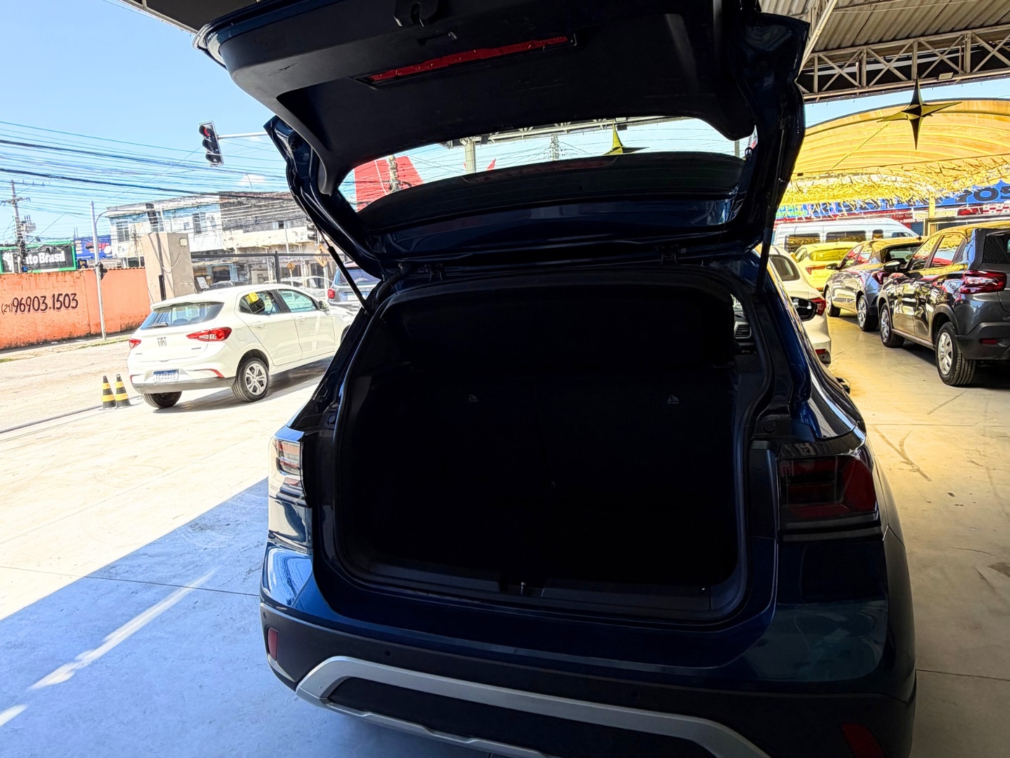 VOLKSWAGEN T-CROSS 1.0 200 TSI TOTAL FLEX AUTOMÁTICO 2025 Azul seminovo à venda em Duque de Caxias - Miniatura Vista 7 - SIG Multimarcas