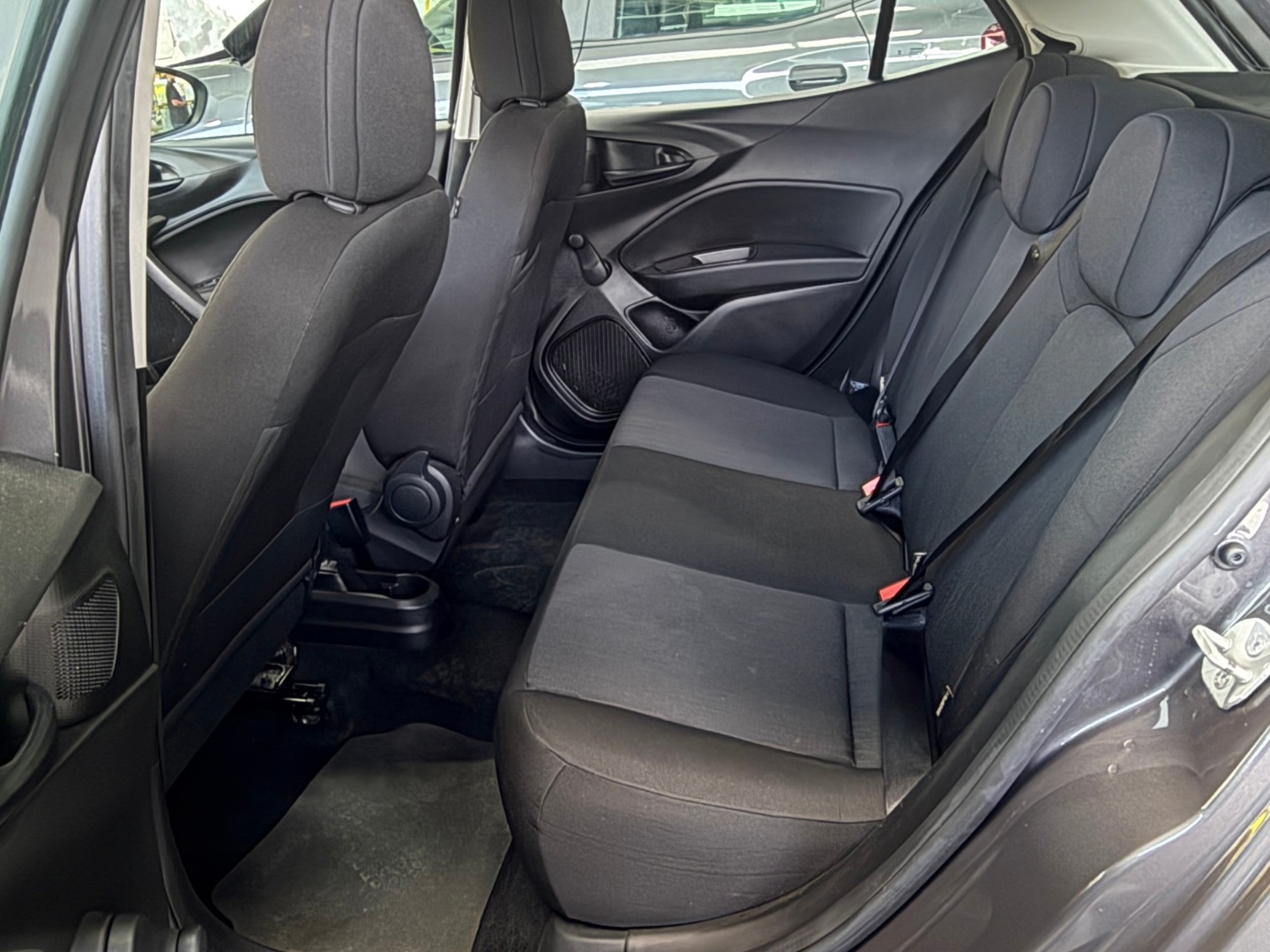 FIAT ARGO 1.0 FIREFLY FLEX DRIVE MANUAL 2025 Cinza seminovo à venda em Duque de Caxias - Miniatura Vista 8 - SIG Multimarcas