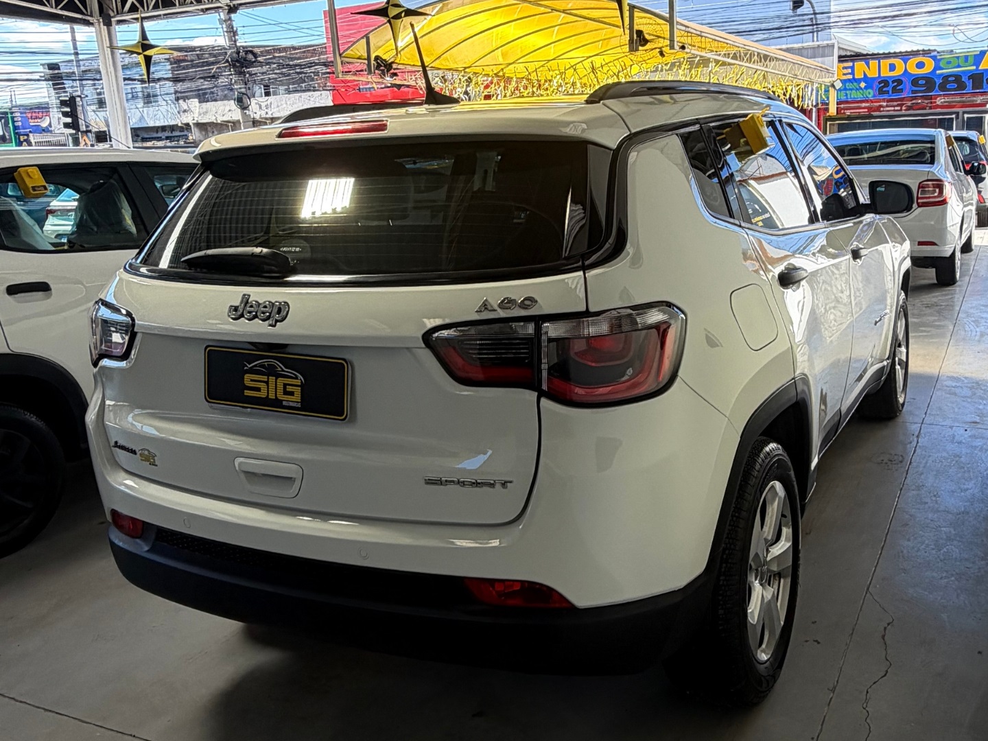JEEP COMPASS 2.0 16V FLEX SPORT AUTOMÁTICO 2017 Branco seminovo à venda em Duque de Caxias - Miniatura Vista 6 - SIG Multimarcas