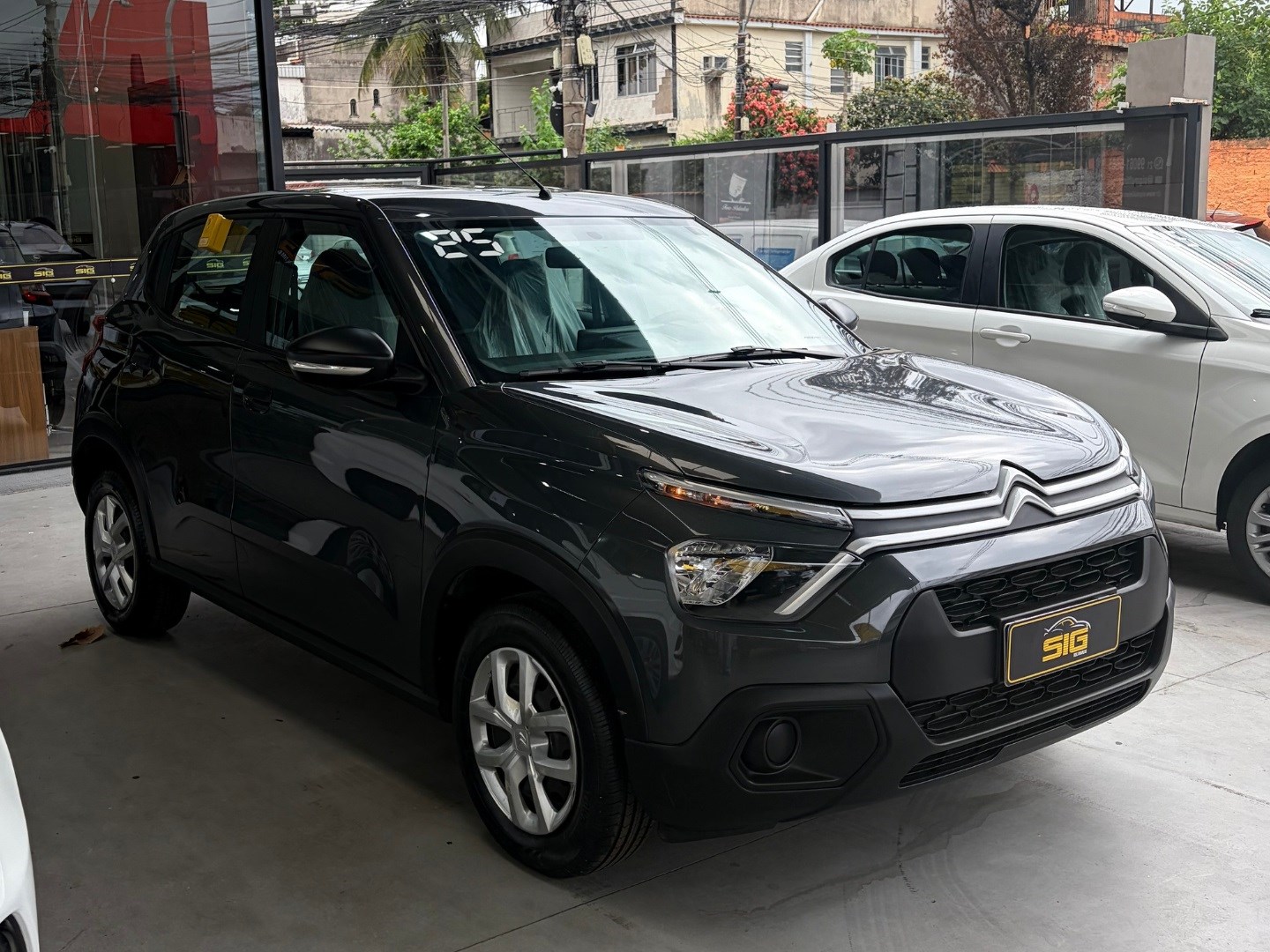 CITROEN C3 1.0 FIREFLY FLEX LIVE PACK MANUAL 2025 Cinza seminovo à venda em Duque de Caxias - Miniatura Traseira - SIG Multimarcas