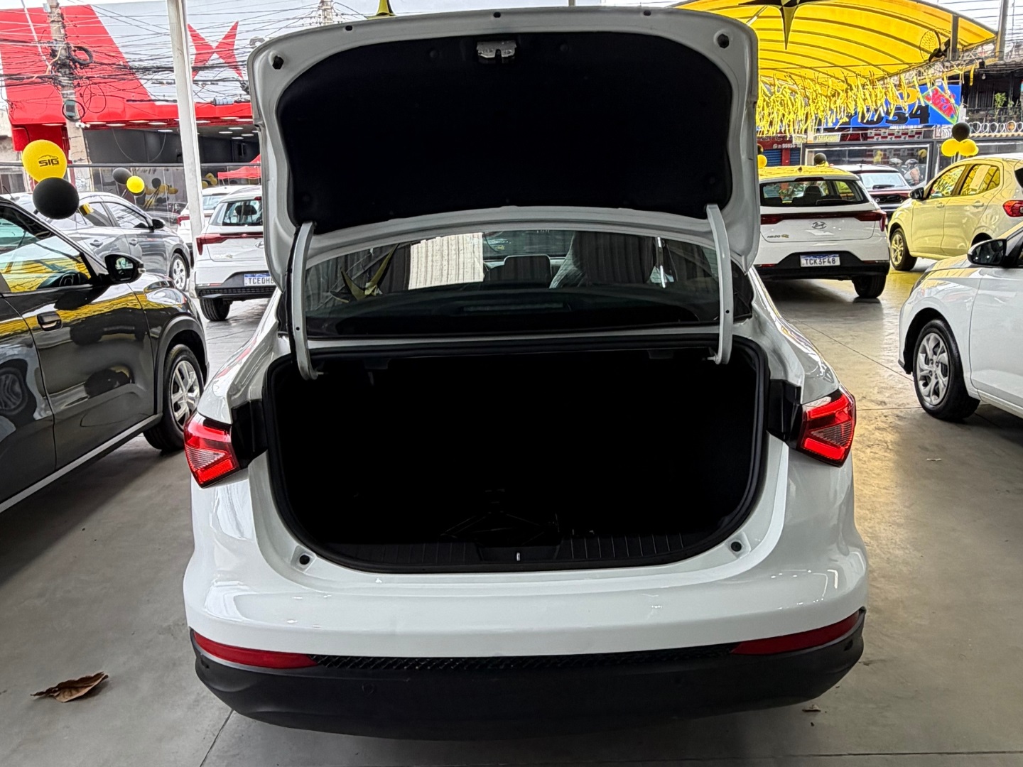 FIAT CRONOS 1.0 FIREFLY FLEX DRIVE MANUAL 2025 Branco seminovo à venda em Duque de Caxias - Miniatura Vista 7 - SIG Multimarcas