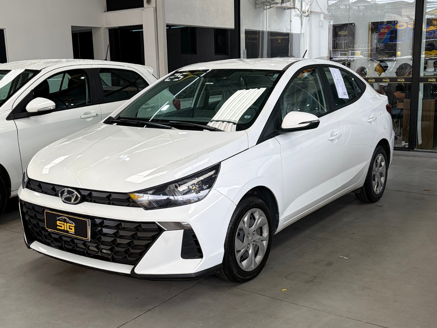 HYUNDAI HB20S 1.0 12V FLEX COMFORT MANUAL 2025 Branco seminovo à venda em Duque de Caxias - Miniatura Interior - SIG Multimarcas