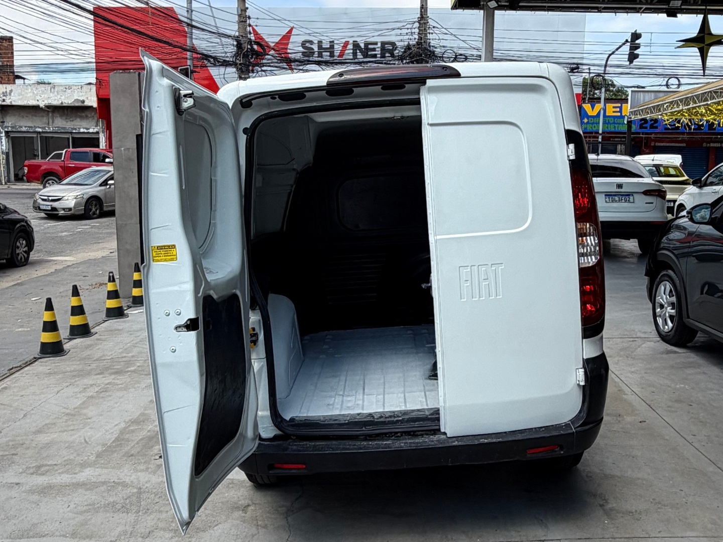 FIAT FIORINO 1.4 MPI FURGÃO ENDURANCE 8V FLEX 2P MANUAL 2024 Branco seminovo à venda em Duque de Caxias - Miniatura Vista 8 - SIG Multimarcas