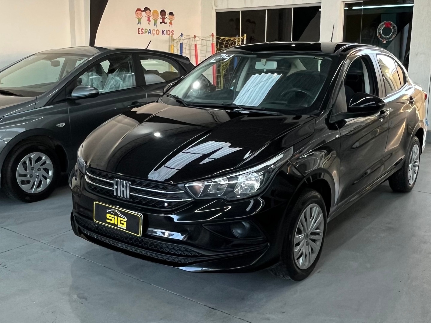 FIAT CRONOS 1.3 FIREFLY FLEX DRIVE MANUAL 2024 Preto seminovo à venda em Duque de Caxias - Miniatura Traseira - SIG Multimarcas
