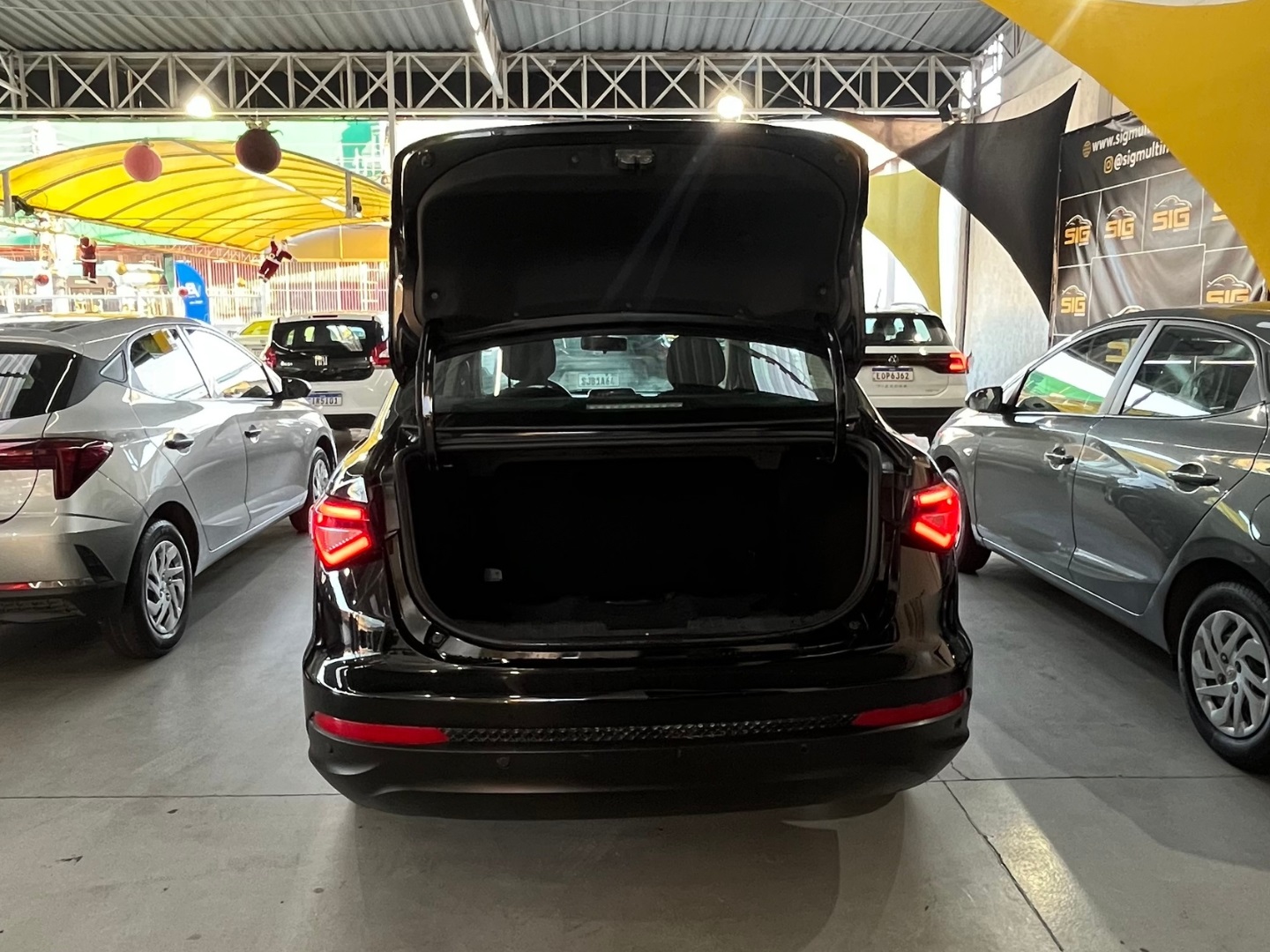 FIAT CRONOS 1.3 FIREFLY FLEX DRIVE MANUAL 2024 Preto seminovo à venda em Duque de Caxias - Miniatura Vista 8 - SIG Multimarcas