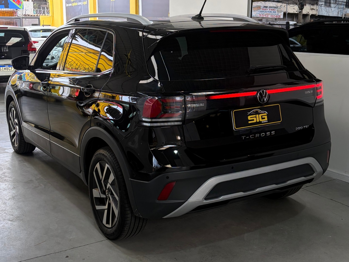 VOLKSWAGEN T-CROSS 1.4 250 TSI TOTAL FLEX HIGHLINE AUTOMÁTICO 2025 Preto seminovo à venda em Duque de Caxias - Miniatura Detalhe - SIG Multimarcas