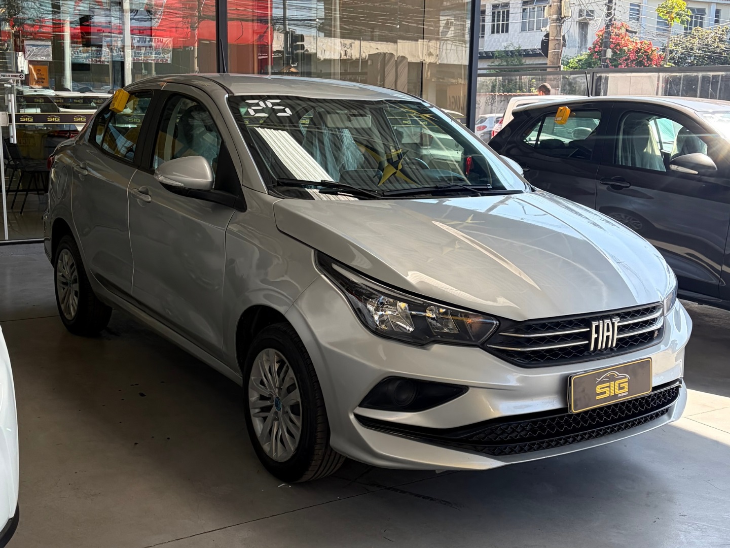 FIAT CRONOS 1.3 FIREFLY FLEX DRIVE MANUAL 2025 Prata seminovo à venda em Duque de Caxias - Miniatura Traseira - SIG Multimarcas