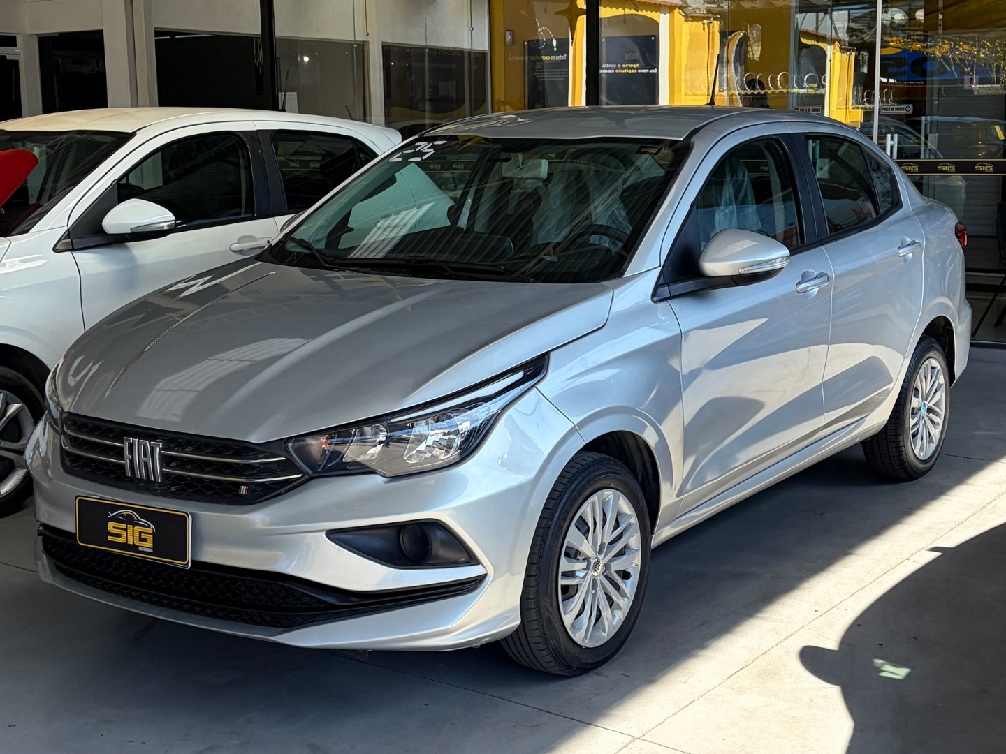 FIAT CRONOS 1.3 FIREFLY FLEX DRIVE MANUAL 2025 Prata seminovo à venda em Duque de Caxias - Miniatura Interior - SIG Multimarcas