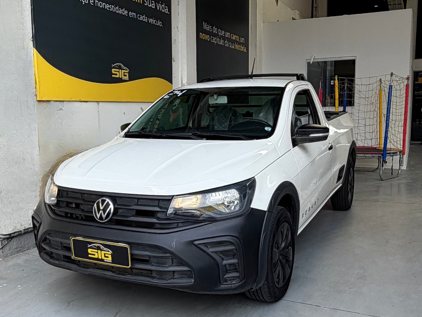 VOLKSWAGEN SAVEIRO 1.6 MSI ROBUST CS 16V FLEX 2P MANUAL 2024 Branco seminovo à venda em Duque de Caxias - Miniatura Traseira - SIG Multimarcas