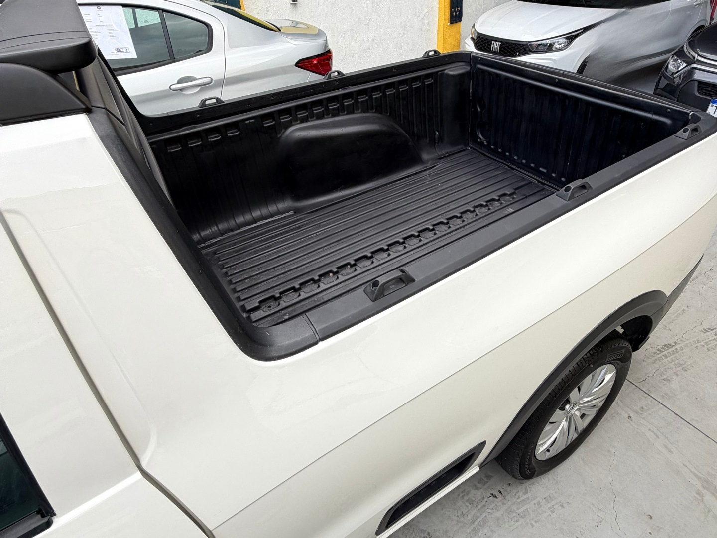 VOLKSWAGEN SAVEIRO 1.6 MSI ROBUST CS 16V FLEX 2P MANUAL 2023 Branco seminovo à venda em Duque de Caxias - Miniatura Vista 7 - SIG Multimarcas