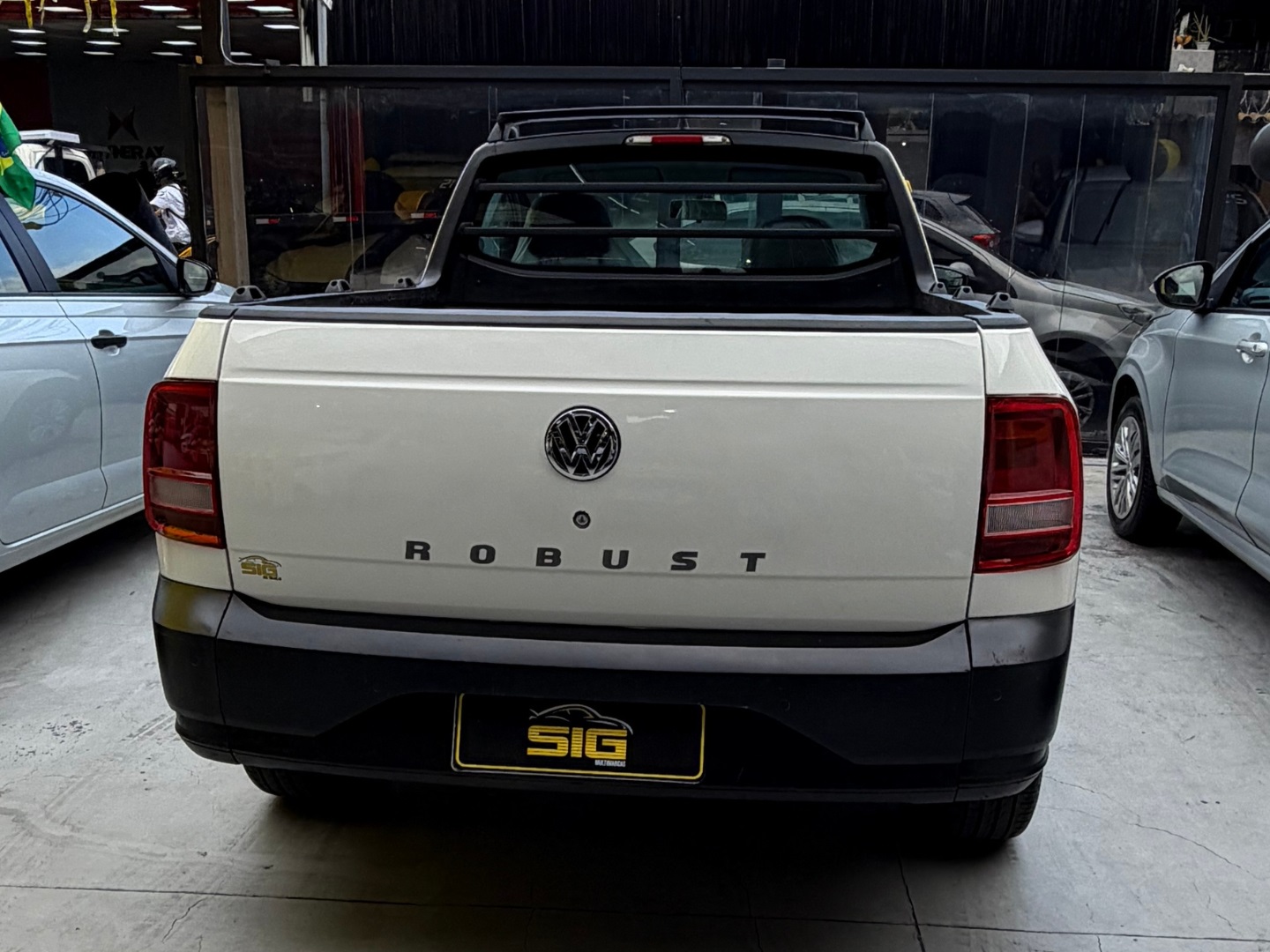 VOLKSWAGEN SAVEIRO 1.6 MSI ROBUST CS 16V FLEX 2P MANUAL 2023 Branco seminovo à venda em Duque de Caxias - Miniatura Interior - SIG Multimarcas