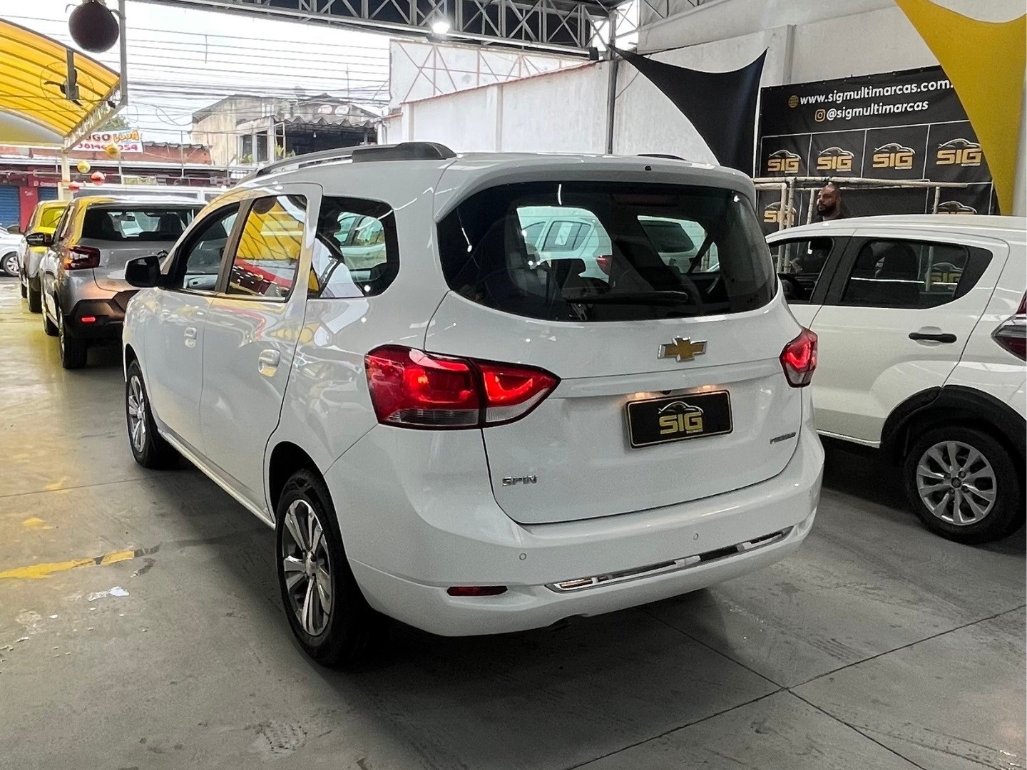 CHEVROLET SPIN 1.8 PREMIER 8V FLEX 4P AUTOMÁTICO 2023 Branco seminovo à venda em Duque de Caxias - Miniatura Vista 7 - SIG Multimarcas