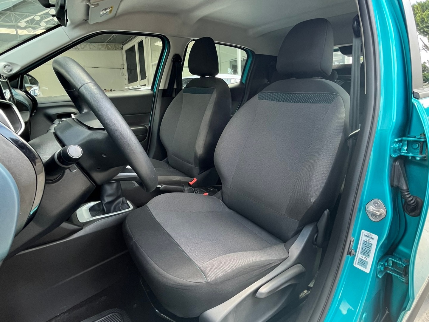 CITROEN C3 1.0 FIREFLY FLEX FEEL MANUAL 2023 Azul seminovo à venda em Duque de Caxias - Miniatura Vista 6 - SIG Multimarcas
