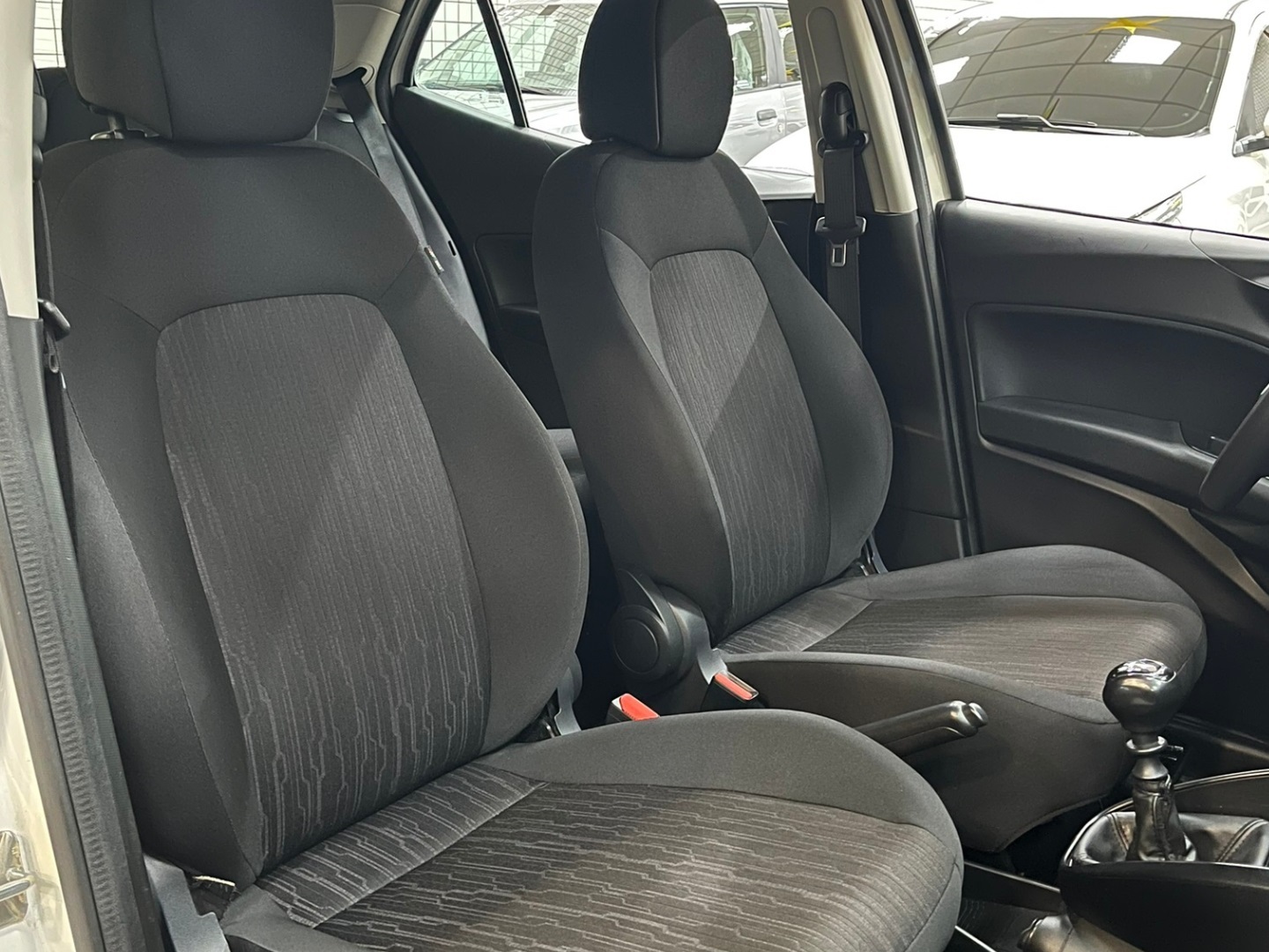 FIAT ARGO 1.0 FIREFLY FLEX MANUAL 2023 Branco seminovo à venda em Duque de Caxias - Miniatura Vista 6 - SIG Multimarcas