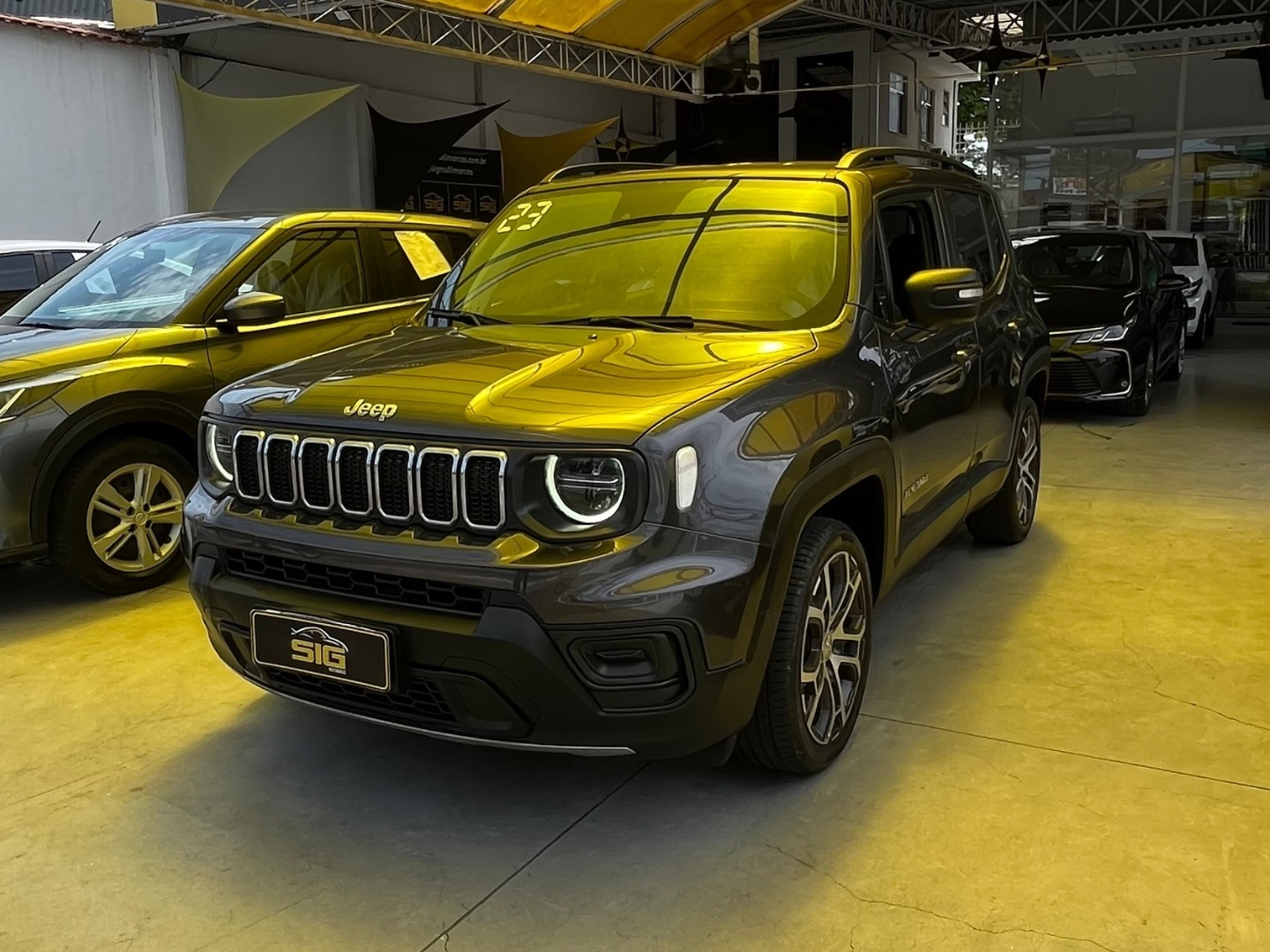 JEEP RENEGADE 1.3 T270 TURBO FLEX LONGITUDE AT6 2023 Cinza seminovo à venda em Duque de Caxias - Miniatura Interior - SIG Multimarcas