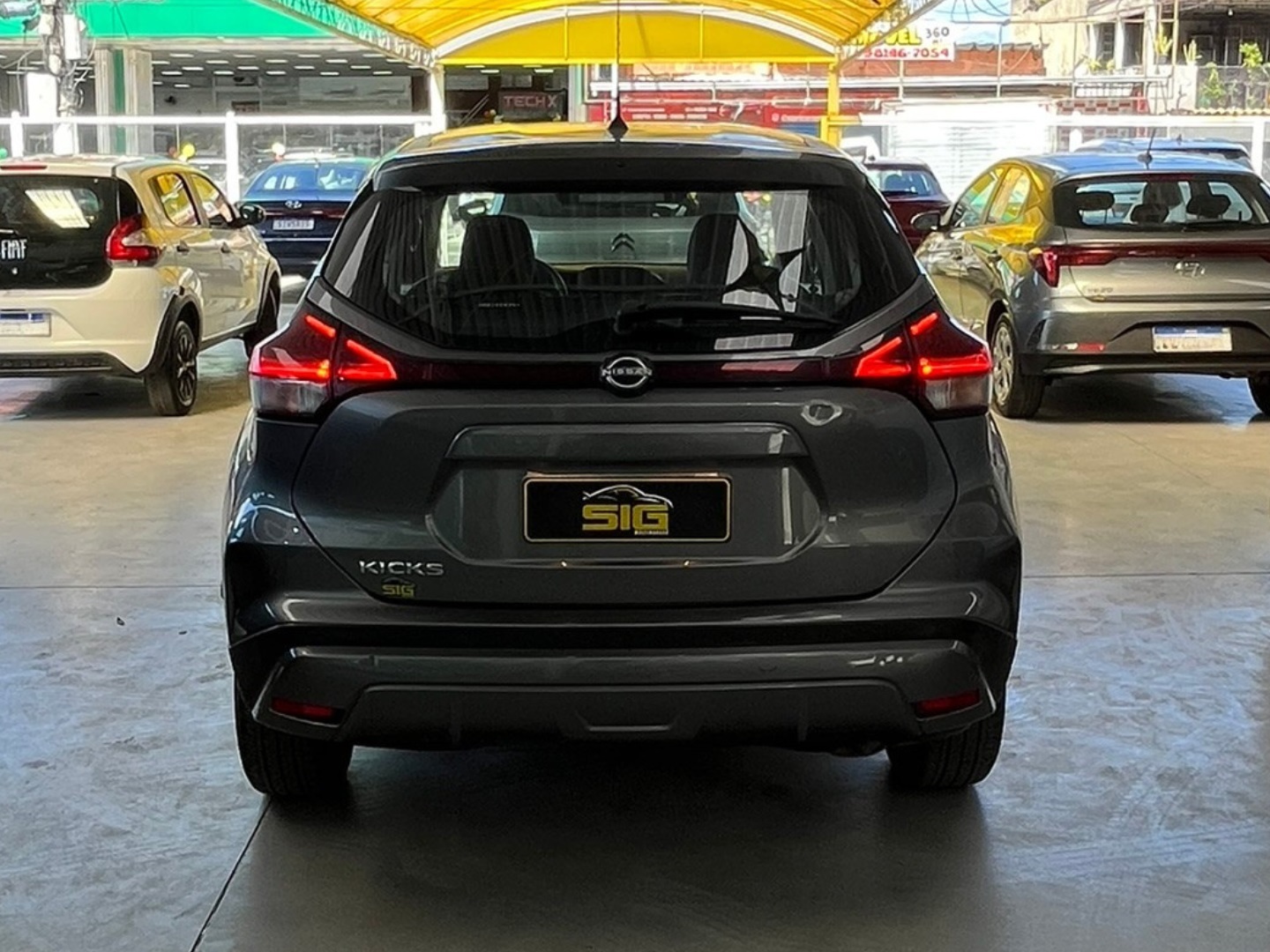 NISSAN KICKS 1.6 16V FLEXSTART ACTIVE XTRONIC 2024 Cinza seminovo à venda em Duque de Caxias - Miniatura Detalhe - SIG Multimarcas