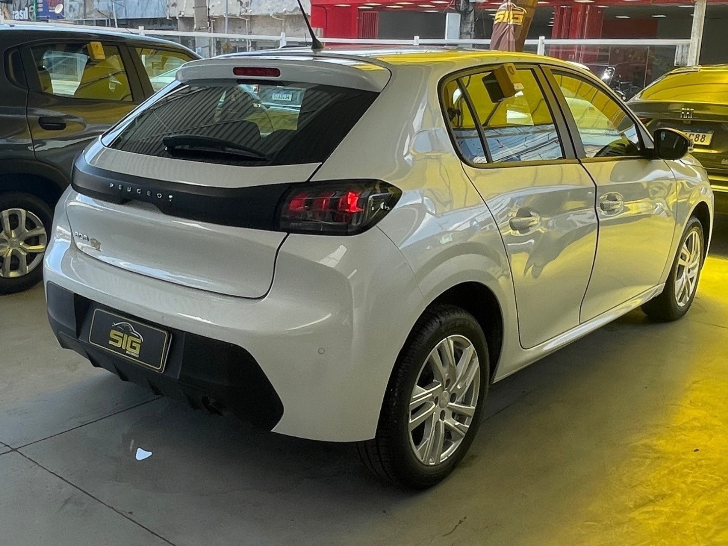 PEUGEOT 208 1.6 16V FLEX ACTIVE AT6 2024 Branco seminovo à venda em Duque de Caxias - Miniatura Vista 6 - SIG Multimarcas