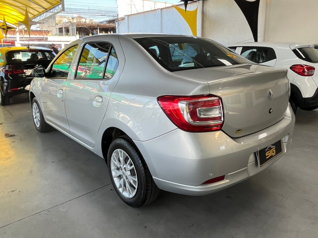 RENAULT LOGAN 1.0 12V SCE FLEX ZEN MANUAL 2023 Prata seminovo à venda em Duque de Caxias - Miniatura Vista 6 - SIG Multimarcas