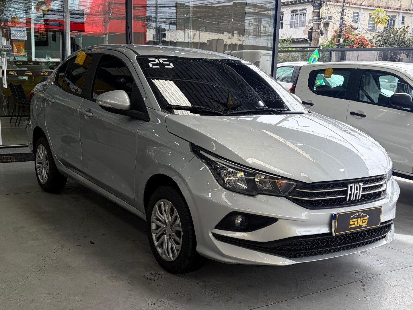 FIAT CRONOS 1.3 FIREFLY FLEX DRIVE CVT 2025 Prata seminovo à venda em Duque de Caxias - Miniatura Lateral - SIG Multimarcas