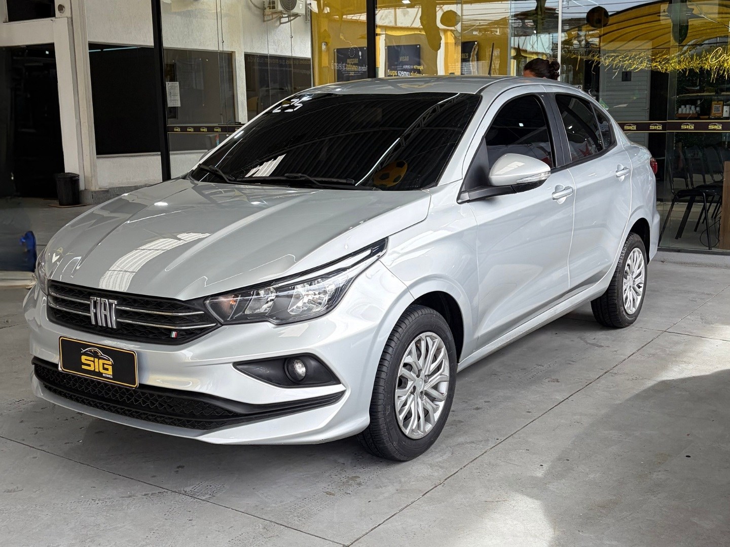 FIAT CRONOS 1.3 FIREFLY FLEX DRIVE CVT 2025 Prata seminovo à venda em Duque de Caxias - Miniatura Traseira - SIG Multimarcas