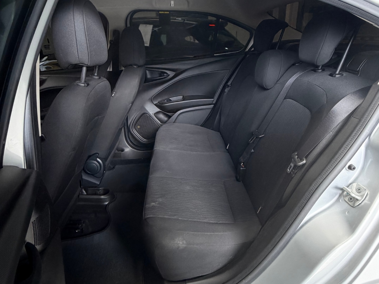 FIAT CRONOS 1.3 FIREFLY FLEX DRIVE CVT 2025 Prata seminovo à venda em Duque de Caxias - Miniatura Vista 7 - SIG Multimarcas