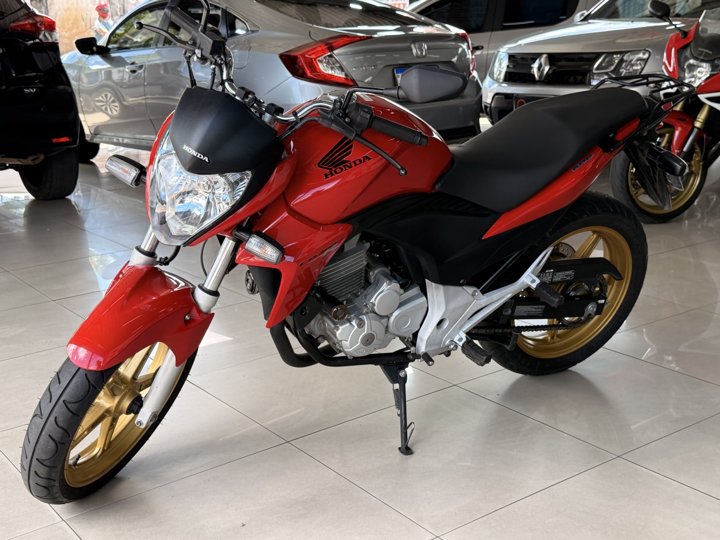 HONDA CB 300R